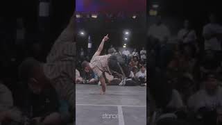 Amaizing!breakdancing whit one leg!!