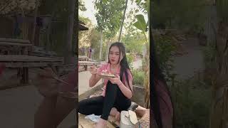 makan bareng cewek cantik