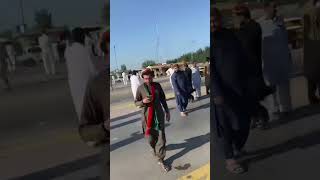 peshawar motorway closed protest against government