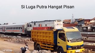 SI LUGA PUTRA HANGAT PISAN - Kereta Api Ka Commuter Line Bandung Raya Persiapan Stasiun Kiaracondong