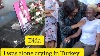 painfull moments for mama dida as she arives in kenya alongside didas remains so painfull