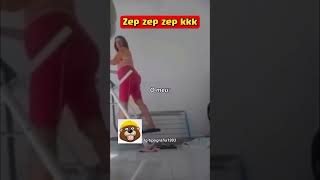 SENHORINHA CAINDO ENGRAÇADO NO APARELHO DE ACADEMIA ZEP ZEP ZEP - FÁBRICA DE RISOS #shorts #comédia