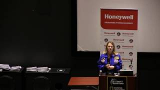 Elizabeth Bierman Speaks at Honeywell for Educators Graduation