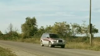 О любви в любую погоду (2004) car chase scene