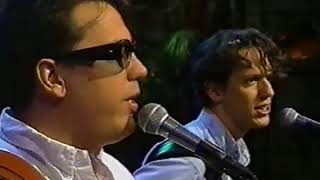 THEY MIGHT BE GIANTS "Why Does The Sun Shine?" live on 120 Minutes (MTV) on September 5, 1993