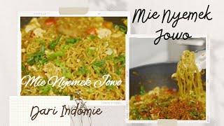 Mie Nyemek Jowo dari Indomie. Super gampang tapi enak banget.