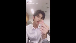 KUN - Cai XuKun《You Can Be My Girlfriend》