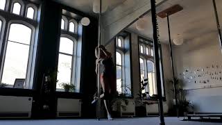 Pole dance routine for beginners/intermediates - pole dancing