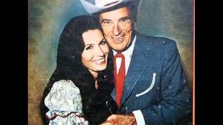 Ernest Tubb and Loretta Lynn  Sweet Thang!