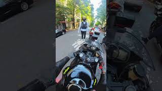 She started a battle & I had to finish it 🤣 @2wheelssammy shot on @insta360 #bikers #motovlog