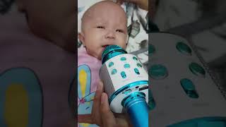 LUCU BAYI MENANGIS DIBERI MICROPHONE 😄 #shorts #short #shortvideo #ytshorts #feed #fyp #story #kids