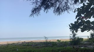 MENIKMATI SUASANA PAGI DI PANTAI