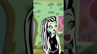 A media maquina 😮 | Monster High™ Latino #shorts