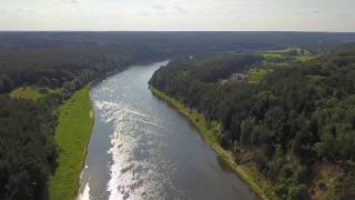 Virš Lietuvos: Nemunas ties Škėvonių atodanga ir Seklytėle, Birštonas. 4k Lithuanian nature aerial