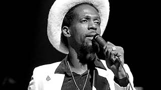 Gregory Isaacs - Tune in