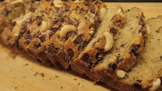 BANANA CAKE WITH CHOCOLATE CHIPS AND NUTS