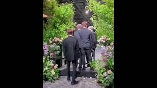 Junhoe almost saying 'Happy Birthday at YG producer WEDDING