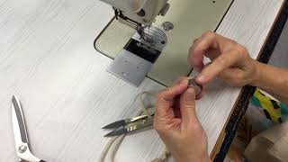 Insertion of the bobbin and bobbin case