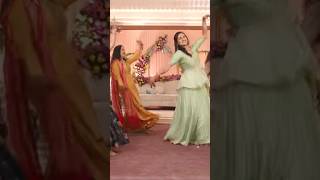 Mehendi | Mehendi performance | Wedding Choreography | @_nishkruti_