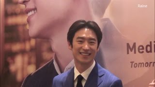 Lee Je Hoon talks about life, love and coffee milk  at Singapore Press Con.