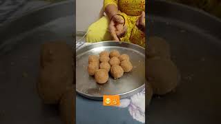 home made besan k laddoo 🤤  #shorts