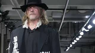 YOHJI YAMAMOTO Desfile Otoño-Invierno 2024 en la semana de la moda de París