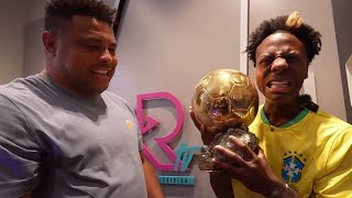 iShowSpeed Holds Ronaldo Nazario Ballon D’or Trophy 🏆 😲