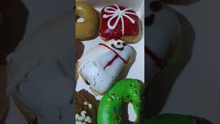 krispy kreme doughnuts والاشكال الجديده للكريسماس #merrychristmas #shorts 😋😋