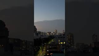 2024.7.5 東京都心では雷⚡️がぷりぷりしてます。新宿区、港区方面では夕立も無ければ雷の音も聞こえませんが、豊島区、北区などは聞こえるかもしれませんね