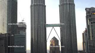 KUALA LUMPUR, MALAYSIA- OCTOBER 12, 2016 :The top view on KLCC Park and the central part of the city