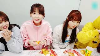 (IZ*ONE VLIVE) 2018.12.08 - 🧀🌭🍠🐡🍊✌