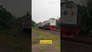 Kereta Api Serayu||Masuk Stasiun Kroya @LintasDaratID #shorts