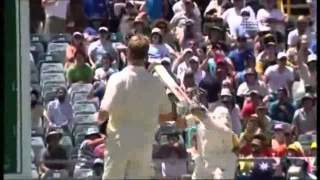 Sachin Tendulkar hits Brett Lee for an amazing six