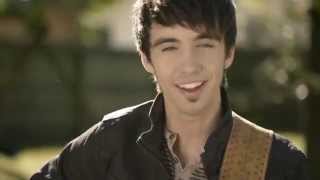 Mo Pitney - Boy & A Girl Thing (Official Music Video)