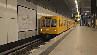 Ausfahrt von der U5 aus den Bahnhof Hbf Richtung Hönow mit F74E Wagen 2514 von der BVG