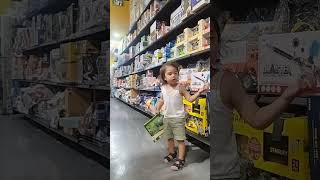 Wow 😧 happy Naman Ang batang makulit 😊 #momlife #israel #shortvideo #viral #viral