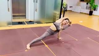 WORLD YOGA CHAMPIONSHIP - ARTISTIC YOGA, Sports Artistic Yoga Single by Thu Trang. Amateur VIETNAM