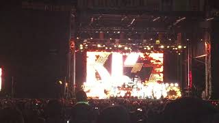 Kiss - Gene Spits Fire @ Seneca Niagara Casino 8/19/17