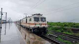 DRIZZLING !!! Swaraj Express with LDH WAP7 Rattles Kelve road at 130 KMPH