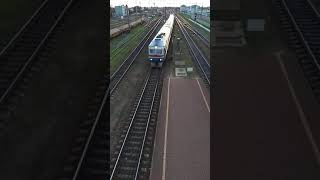 A train arriving at Baranovichi Central Railway Station!