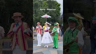 Mary Poppins getting down 💃 @DisneyParks #disney #disneyland #marypoppins