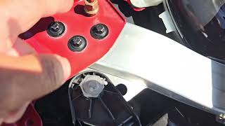 2014 MERCEDES E400  JUMP START. BATTERY