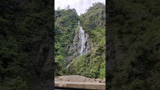 huge waterfall on the way mnali from shimla