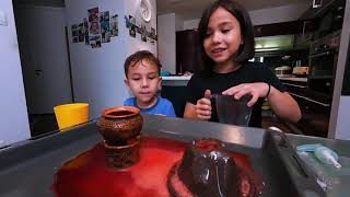 Fizzing Volcano Fun: Citric Acid & Baking Soda Experiment