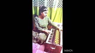 waah kosis karne walo ki kabhi haar nahi hoti || dekho ye ladki kosis karke || harmonium play karti