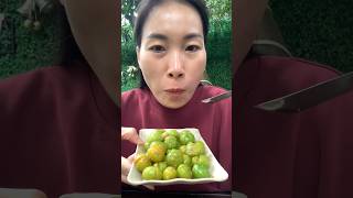 Mận cơm đập dập lắc muối ngon xuýt xoa #mancom #mukbang