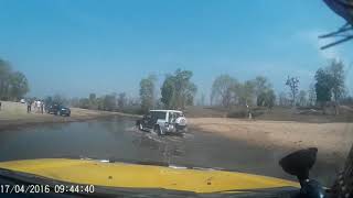 Mitsubishi Pajero having fun in River off-road