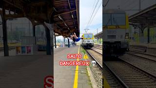 SALTO DEVANT LE TRAIN 😰☠️ #parkour #shorts #gym #sports