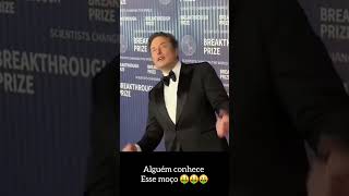 Alguém conhece,esse cara vou dar a dica Começa em Elon,e termina com Musk.