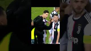 Ronaldo vs Pitch Invaders